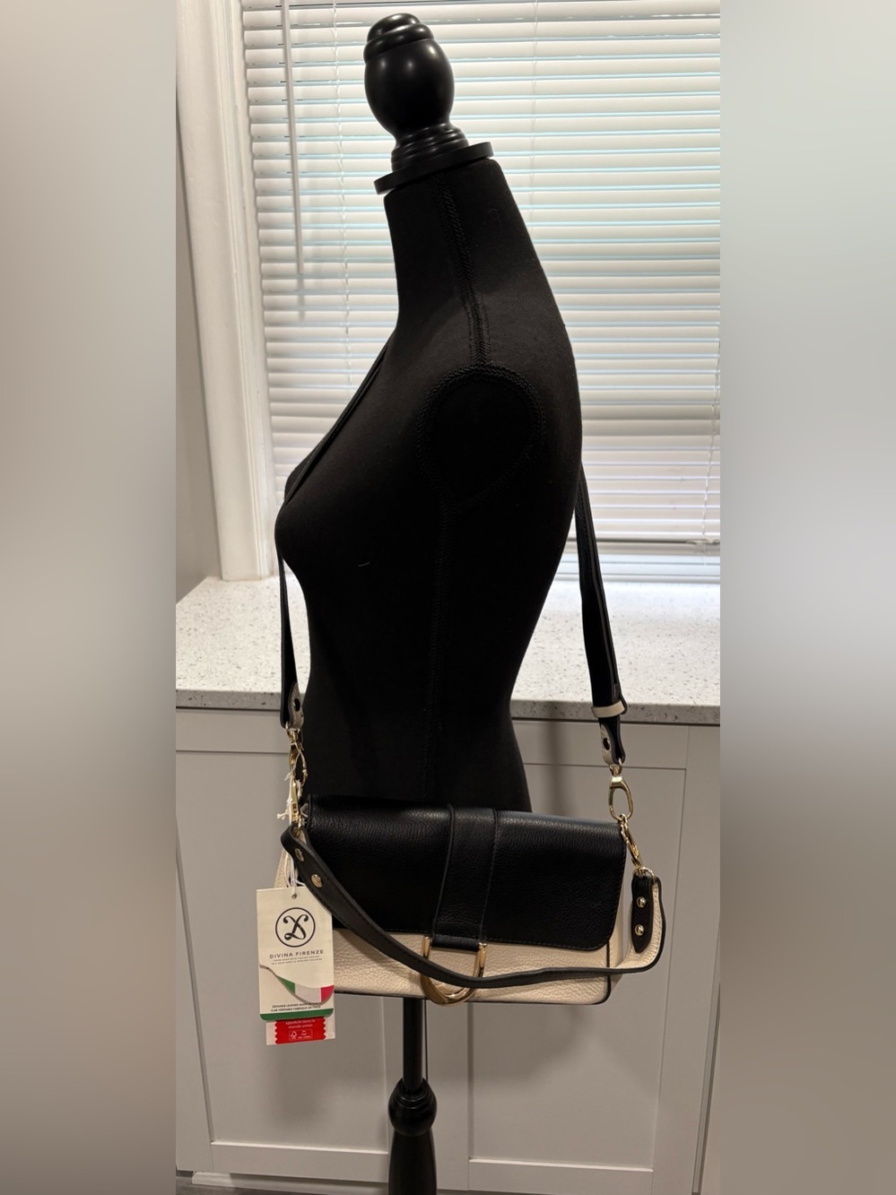 NWT Divina Firenze convertible handbag in black and cream with gold accents